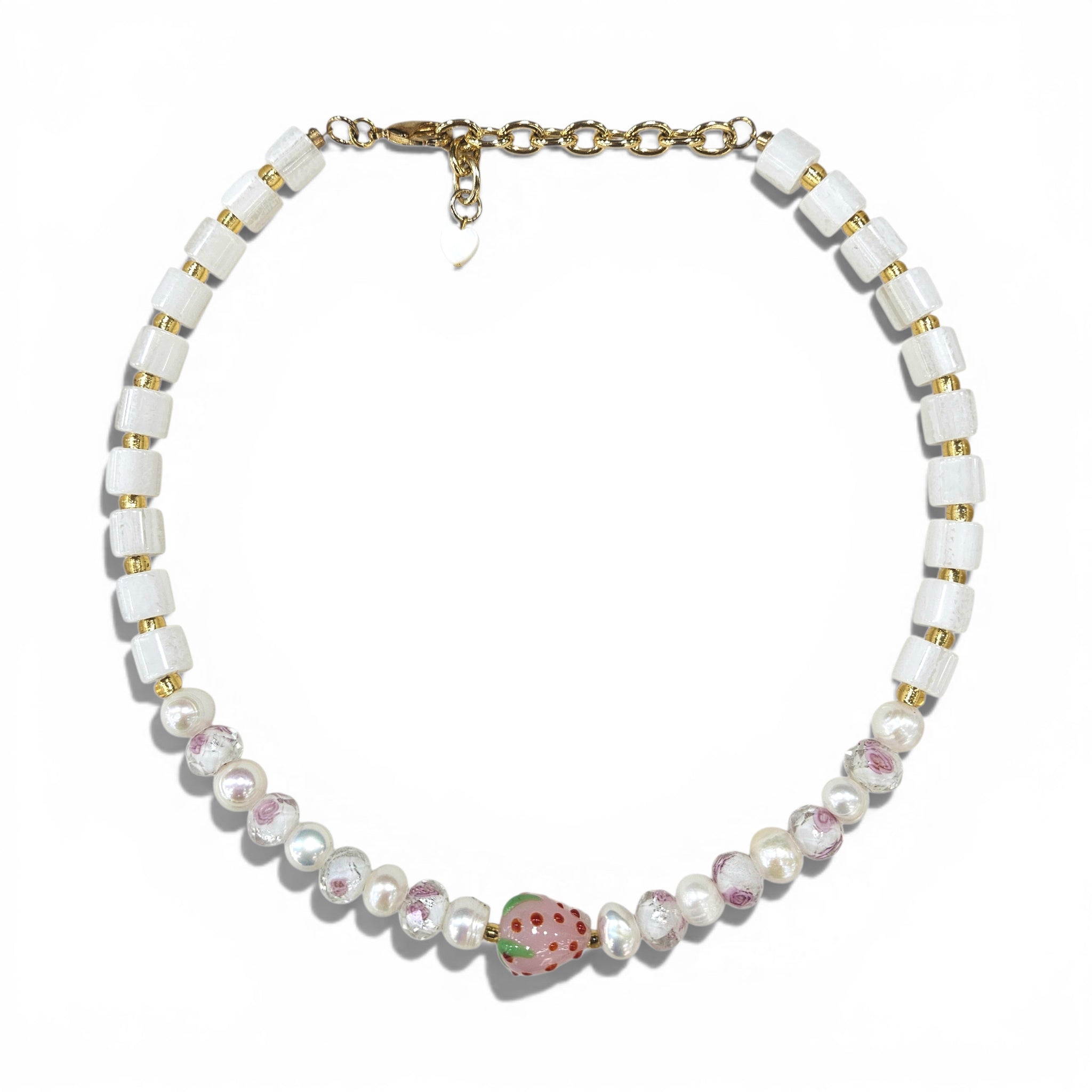 STRAWBERRY PEARL NECKLACE